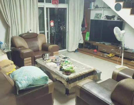 湖里大道明园花园3室3厅3卫155m²